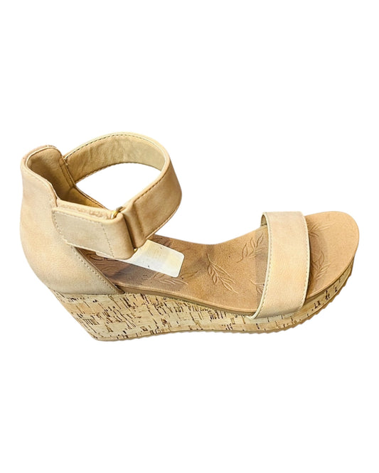 KAYA METALLIC NUDE WEDGES